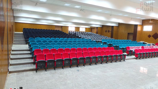 مدرجات الجامعة