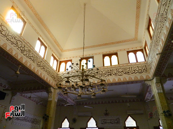 زخارف ونقوش داخل المسجد