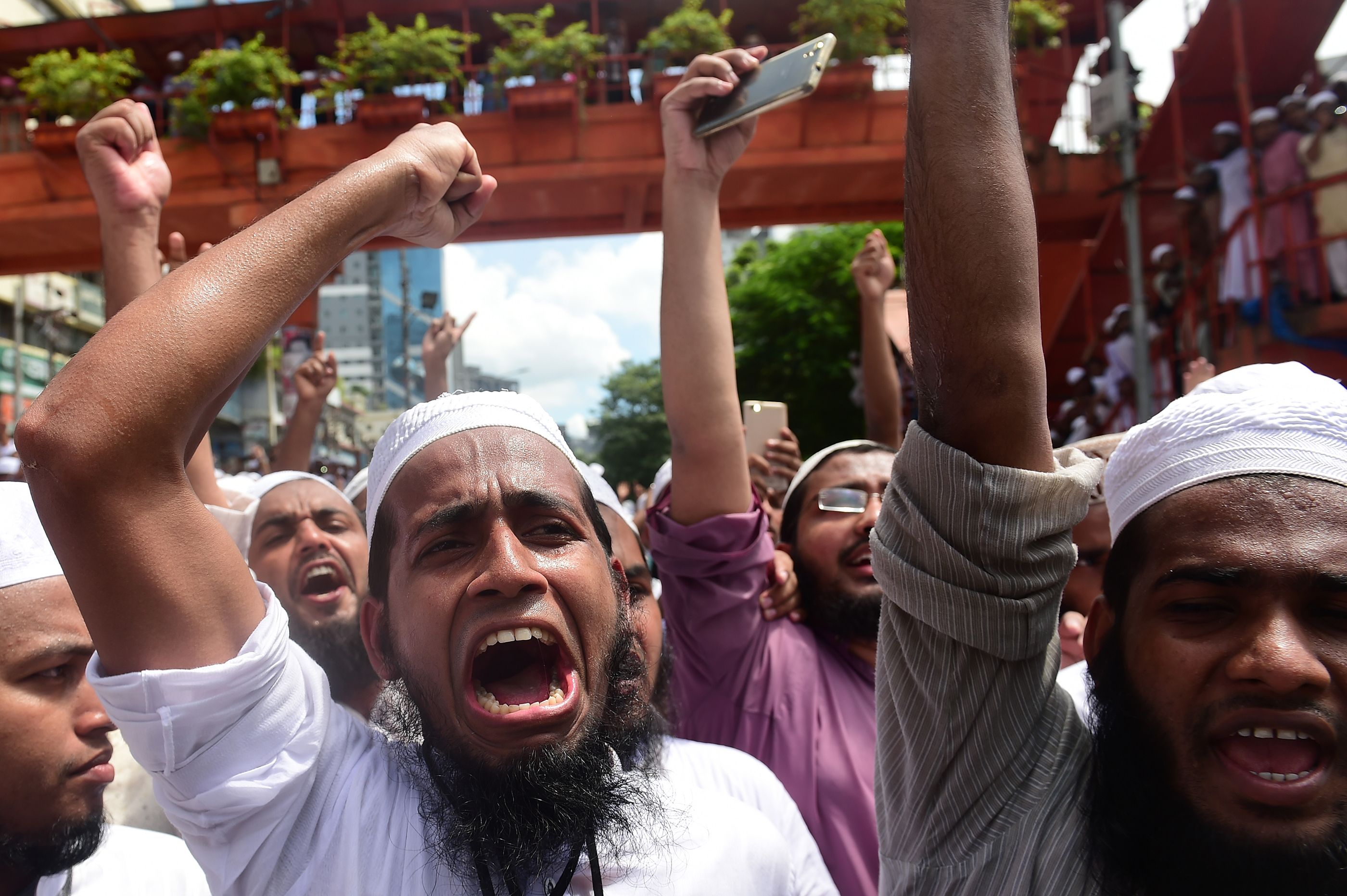 مظاهرات فى بنجلادش للتنديد بالعنف ضد الروهينجا