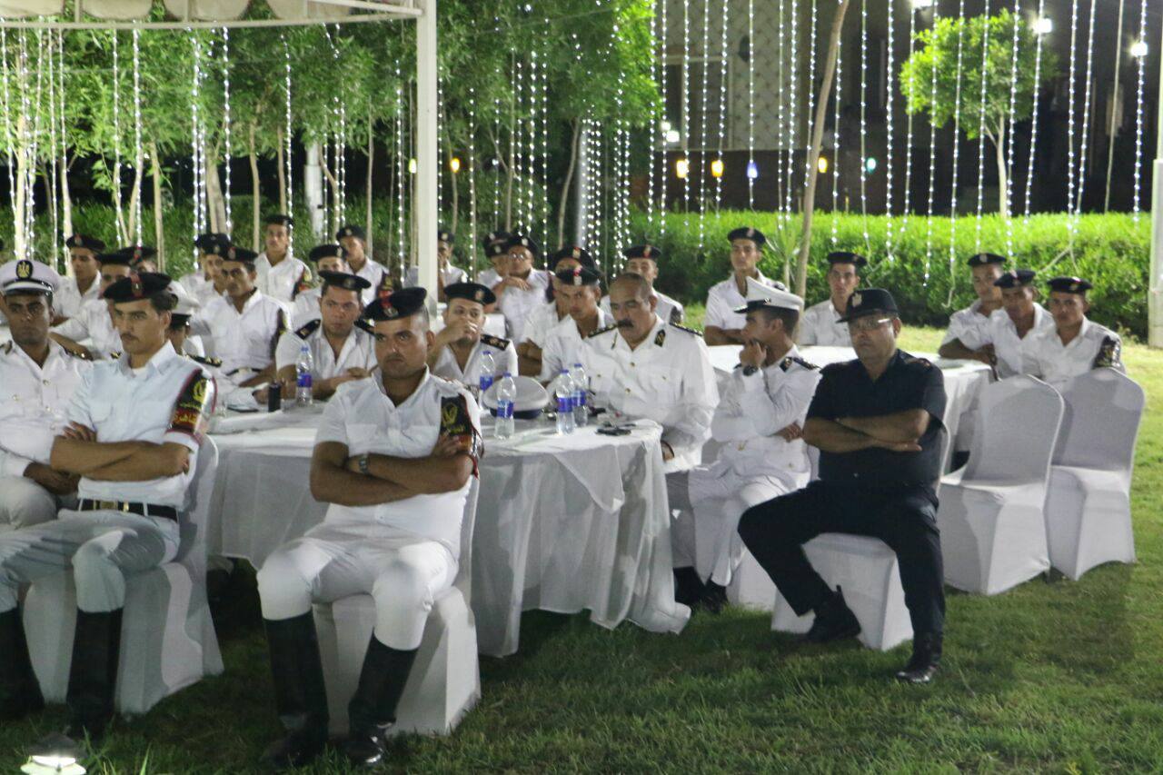 قصور الثقافة تكرم أسر شهداء الشرطة فى احتفالية قناة السويس (1)