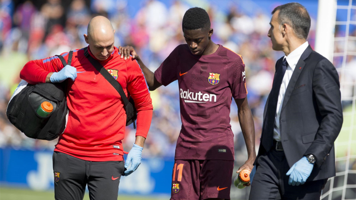 ديمبلى لاعب برشلونة بعد إصابته ديمبلى لاعب برشلونة بعد إصابته