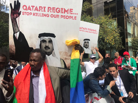 وقفه احتجاجيه فى امريكا ضد قطر (2)