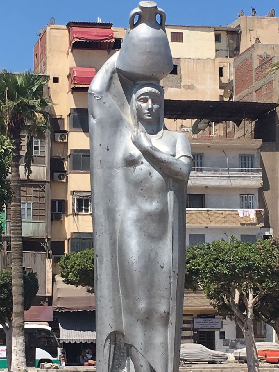  تمثال محمود مختار المكتشف فى حديقة سعد زغلول  (2)