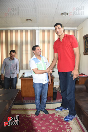 حمد أبو الريش أطول رجل فى مصر (4)