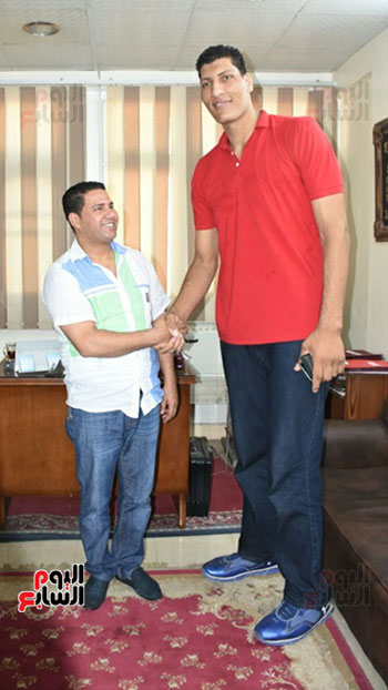 حمد أبو الريش أطول رجل فى مصر (2)