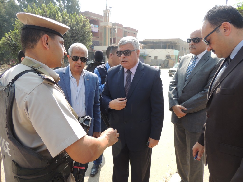  مناقشات مدير الأمن مع الافراد 