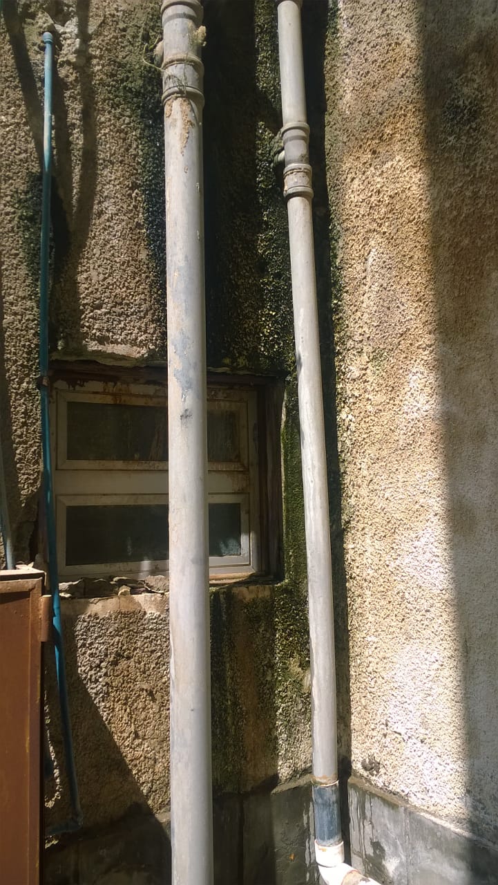 تسريب مياه الصرف الصحى بالعقار تسريب مياه الصرف الصحى بالعقار