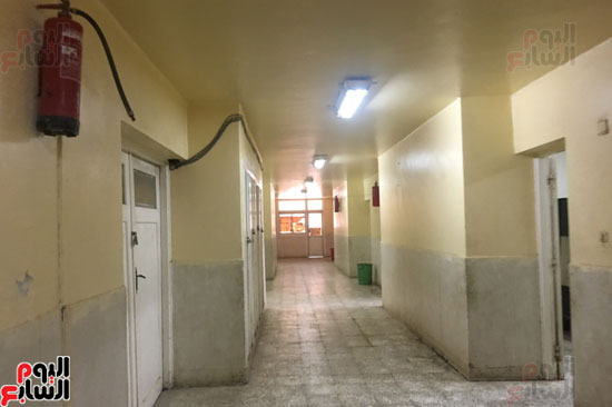طراقات داخل مبني المدينة الجامعية بأزهر أسيوط