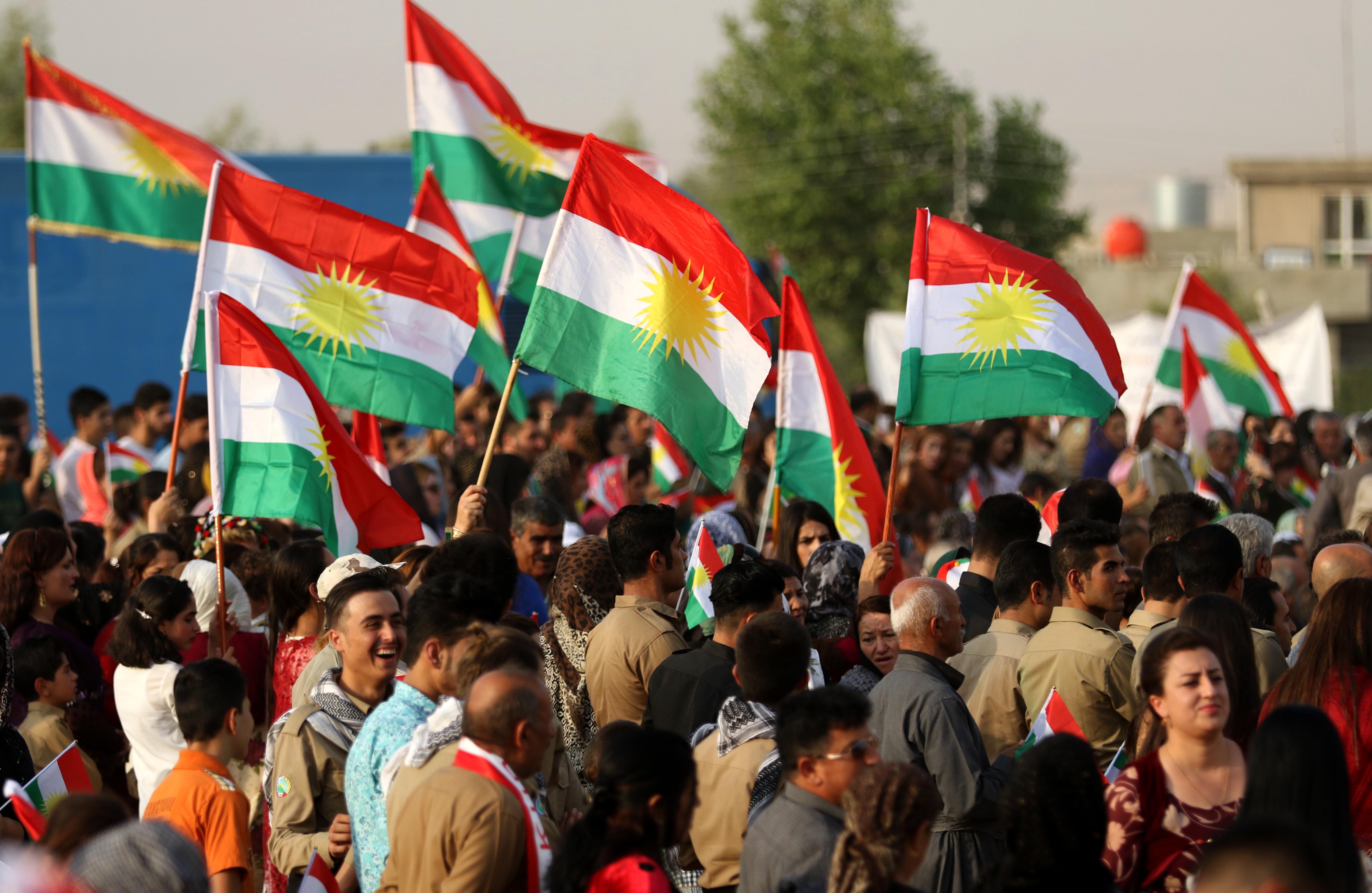 الأعلام الكردية