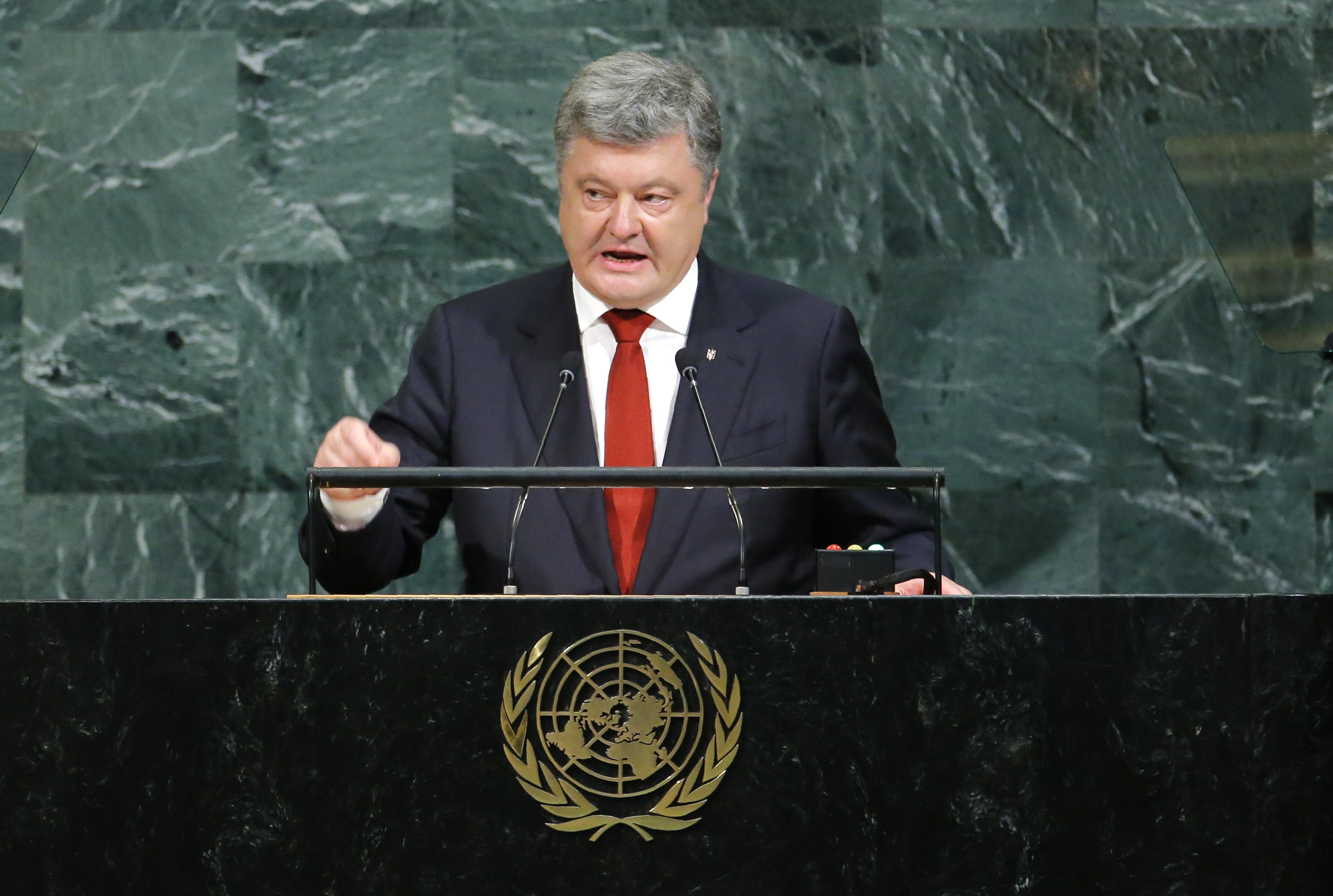 الرئيس الأوكرانى بوروشينكو