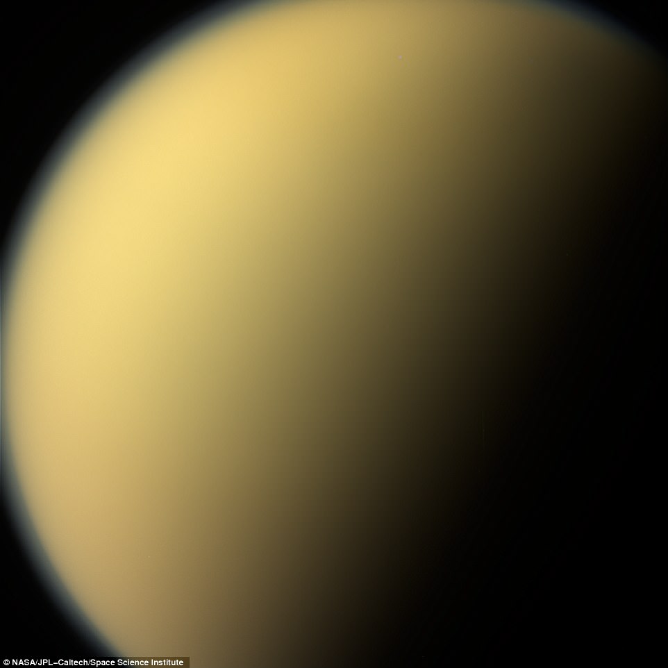 كوكب تيتان