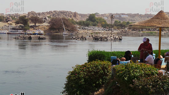             مطاعم على النيل