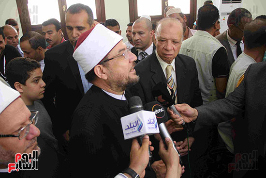 وزير الأوقاف ومحافظ القاهرة يفتتحان مسجد تحيا مصر بالأسمرات (26)