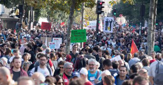 11-تظاهر-الفرنسيين-ضد-قانون-العمل