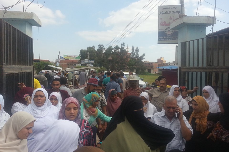 اضراب الممرضات عن العمل بمستشفى بيلا  (4)