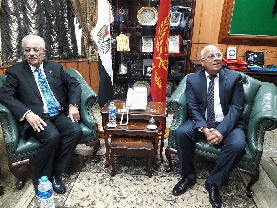 محافظ بورسعيد يستقبل وزير التربية والتعليم (2)