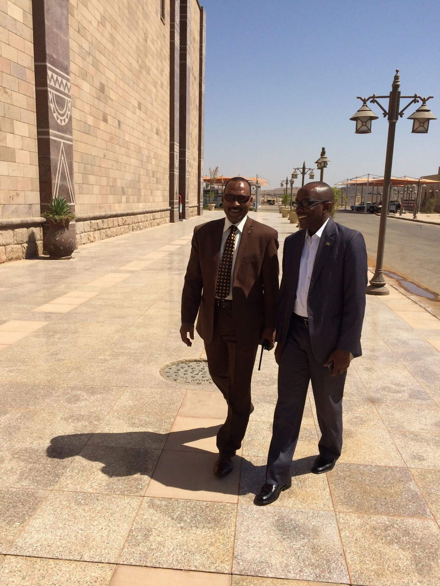  جولة للسفير الروندى بمتحف النيل