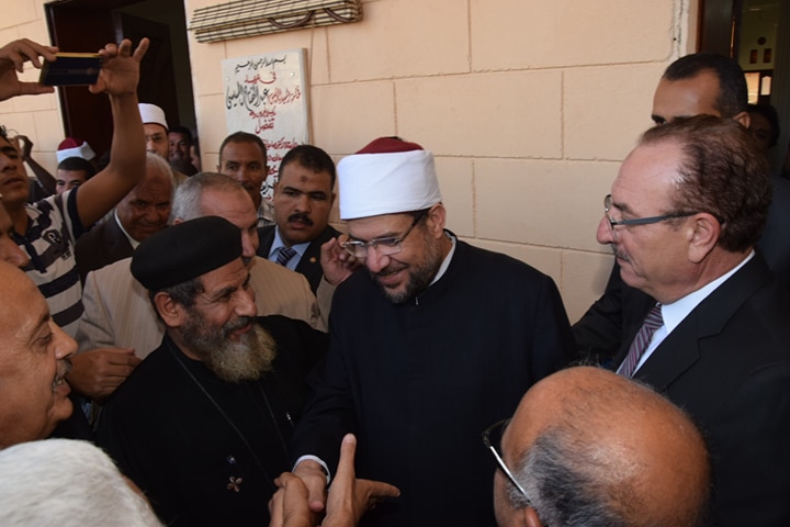 راعى كنيسة يشارك وزير الأوقاف افتتاح مسجد فى بنى سويف (2)