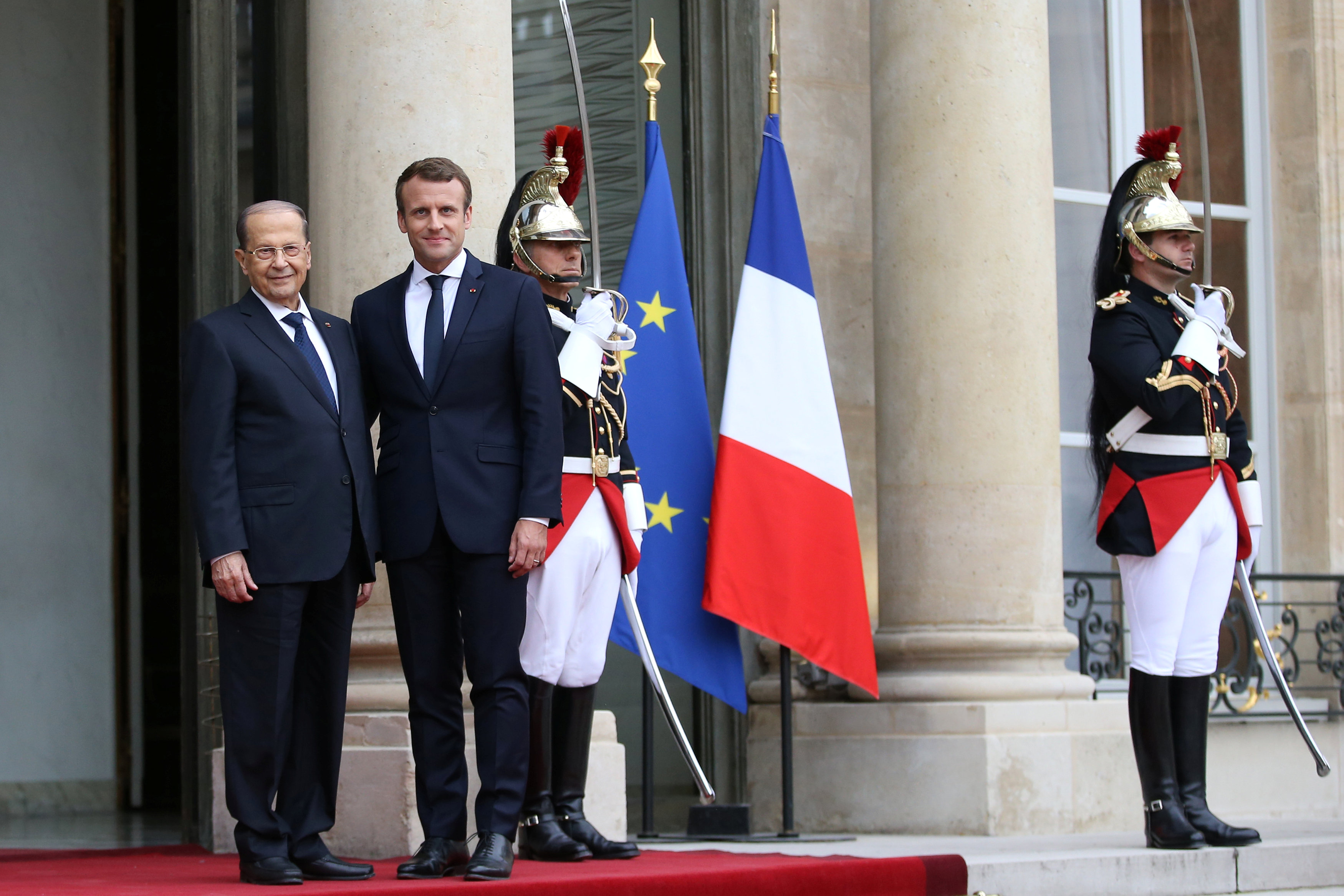 ماكرون مع الرئيس اللبنانى