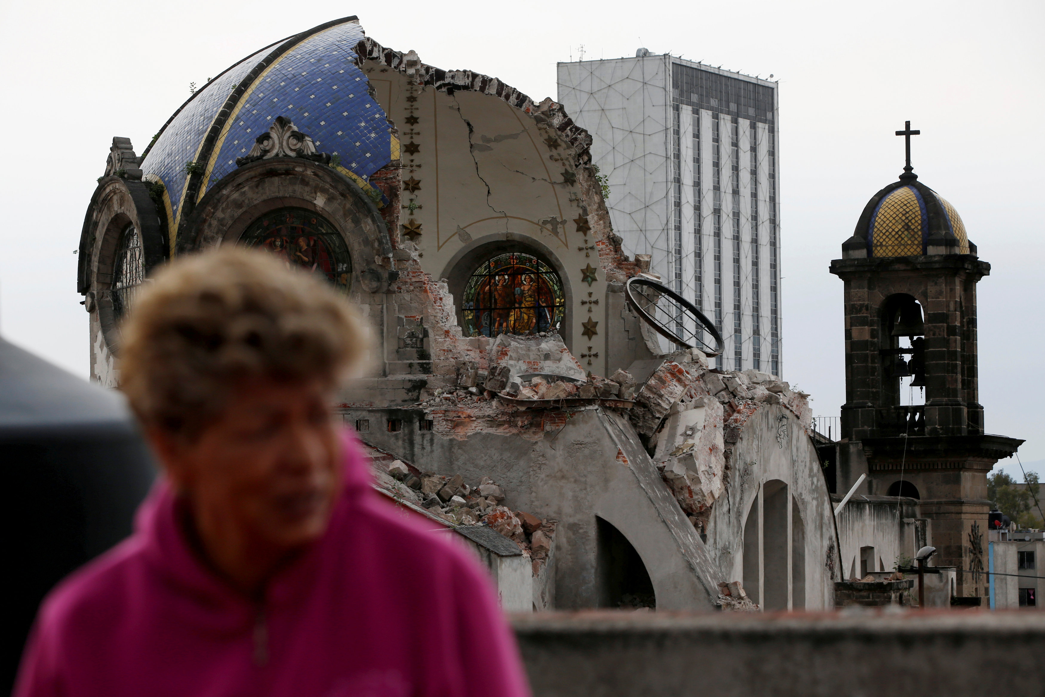 الحزن فى المكسيك جراء الزلازل المدمرة