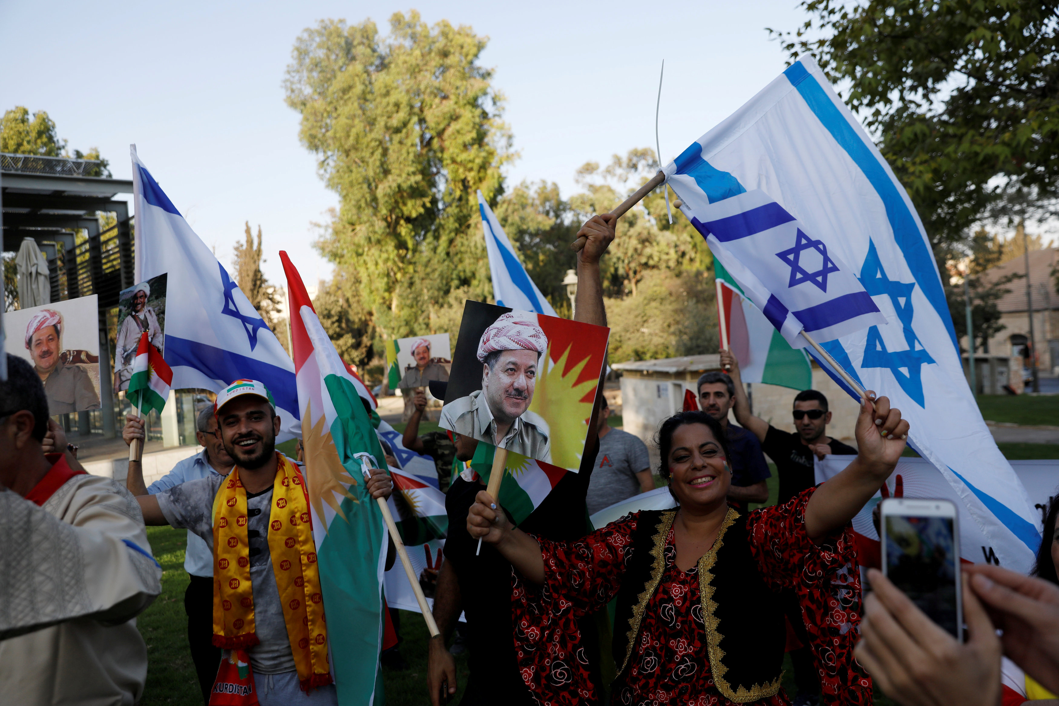 أعلام إسرائيل فى مسيرة الأكراد الإسرائيليين فى القدس