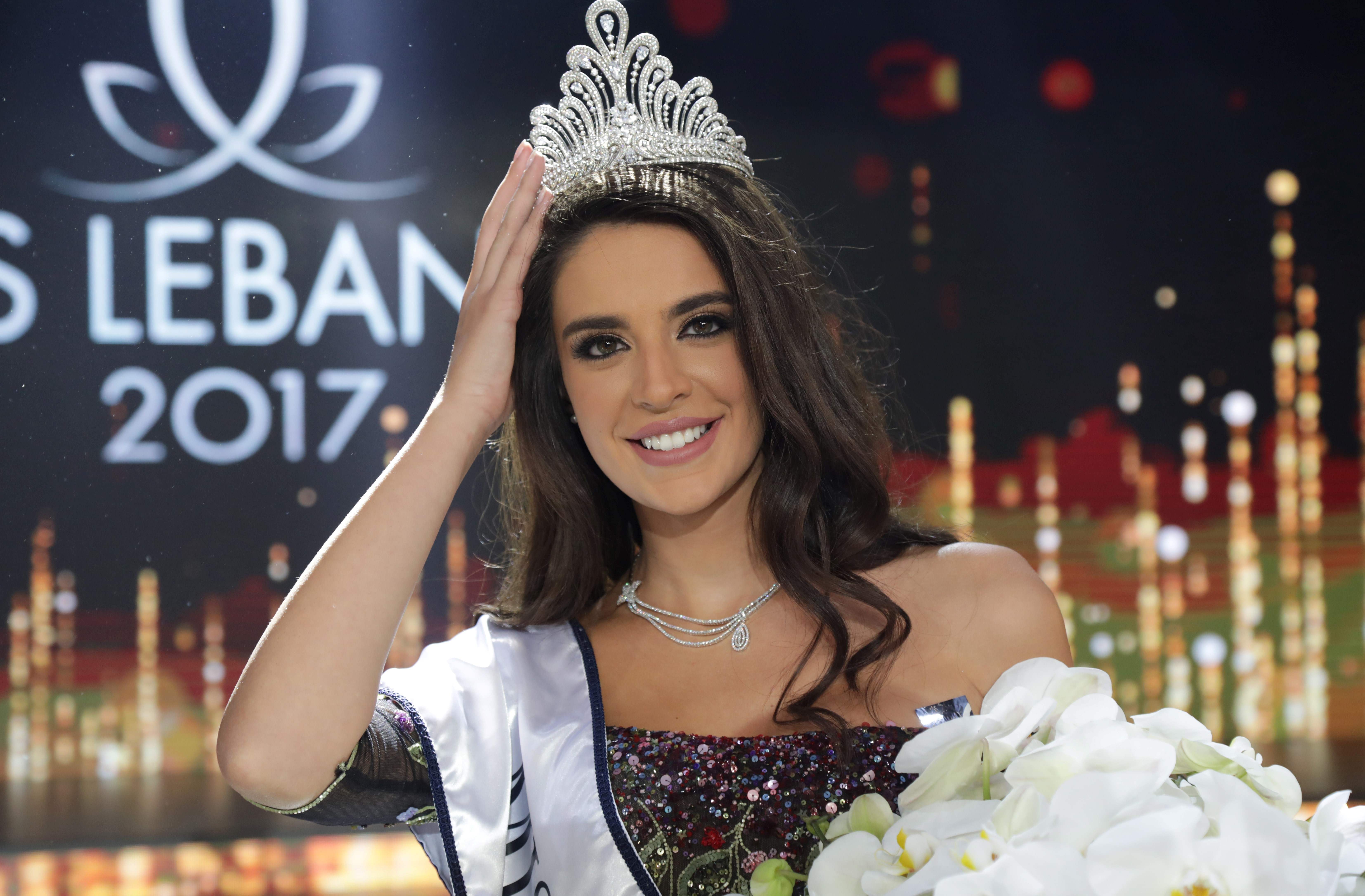 تتويج بيرلا الحلو ملكة جمال لبنان 2017