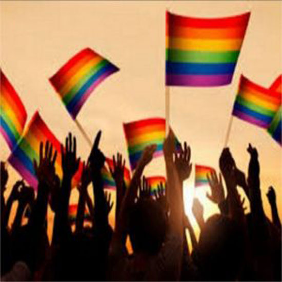 رفع اعلام المثليين  (1)