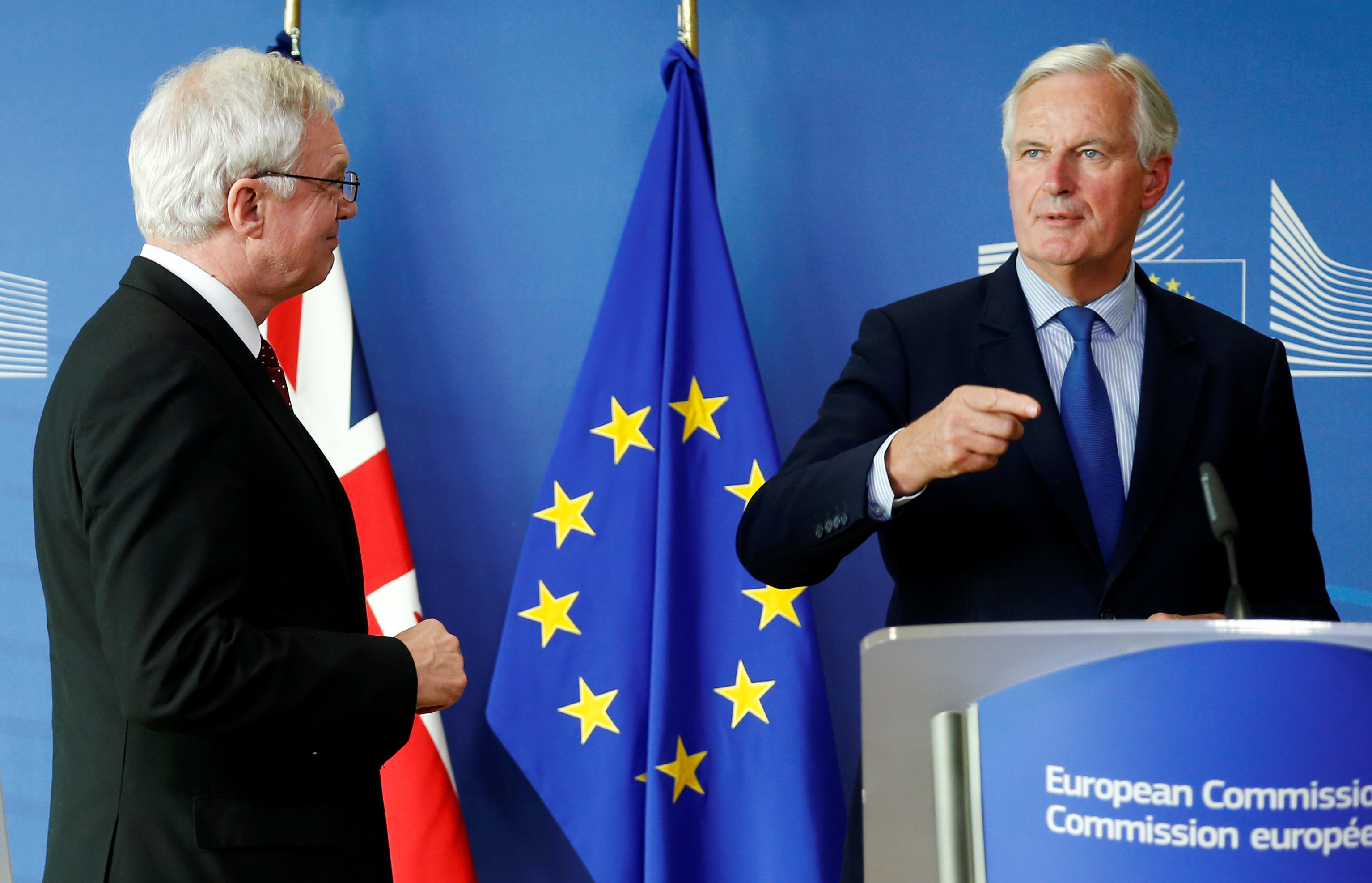 لقاء بين كبير مفاوضى الاتحاد الأوروبي فى ملف بريكست مع المفاوض البريطانى