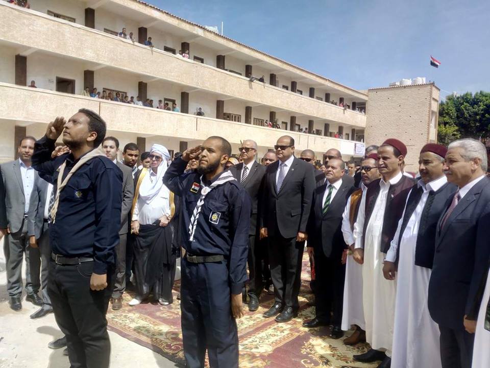 محافظ مطروح ورئيس جامعة الإسكندرية يفتتحان أول كلية لعلوم البترول و التعدين بمصر (5)