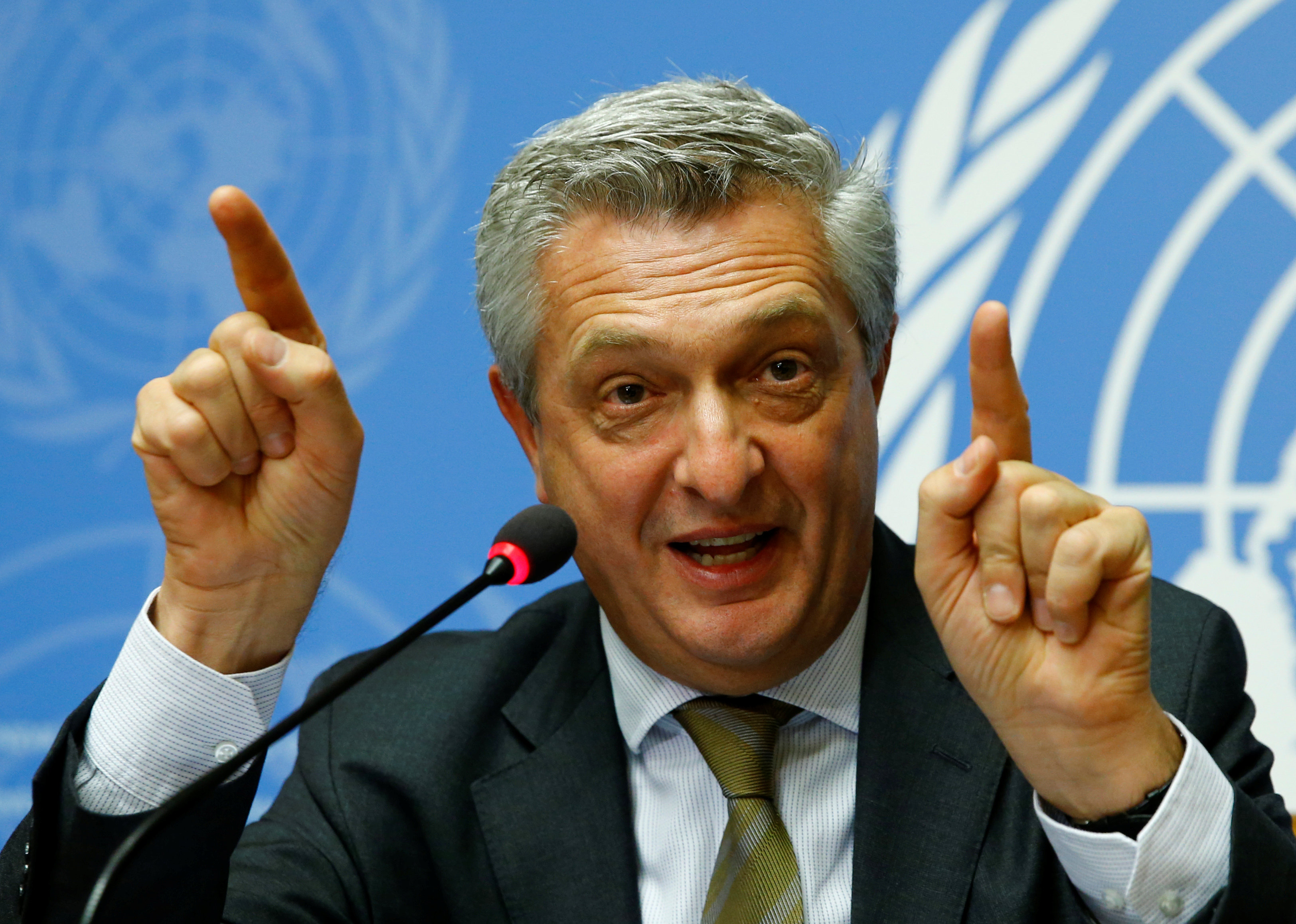 فيليبو جراندى رئيس المفوضية السامية للأمم المتحدة لشؤون اللاجئين خلال مئتمر صحفى