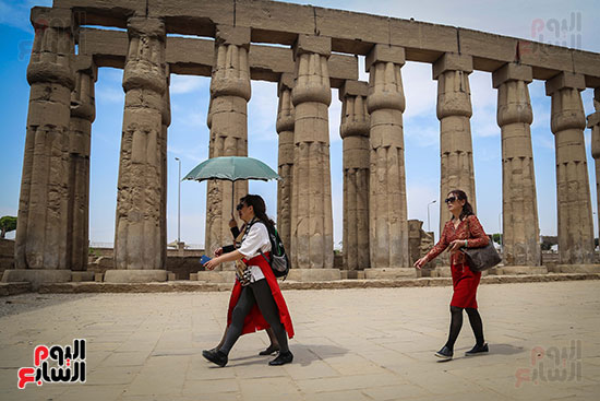 السياحه-فى-معبد-الاقصر-كريم-عبد-العزيز--18-3-2017-(9)