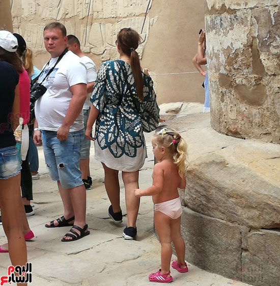          جانب من لهو الطفلة فى الكرنك