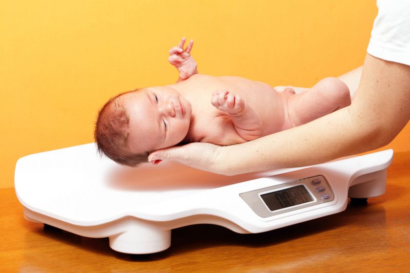 انخفاض وزن الطفل عند الولادة