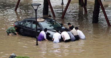 14- مصرع 8 أشخاص وإجلاء 45 ألفا وخسائر تفوق ربع مليون دولار بسبب الأمطار بالصين