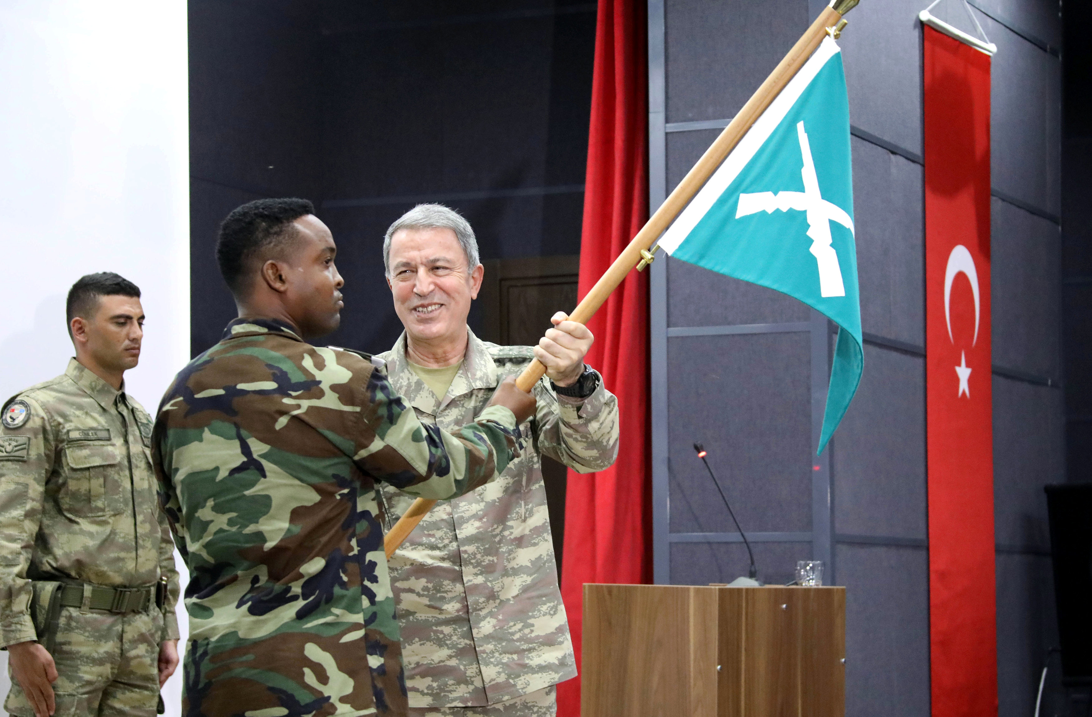 رفع العلم الصومالى