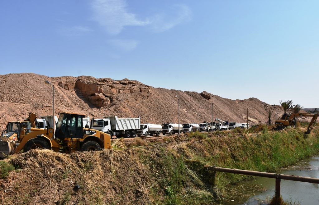 أسوان تنفذ تجربة واختبار مبكر لإدارة أزمة السيول بمنطقة خور أبو سبيرة (2)