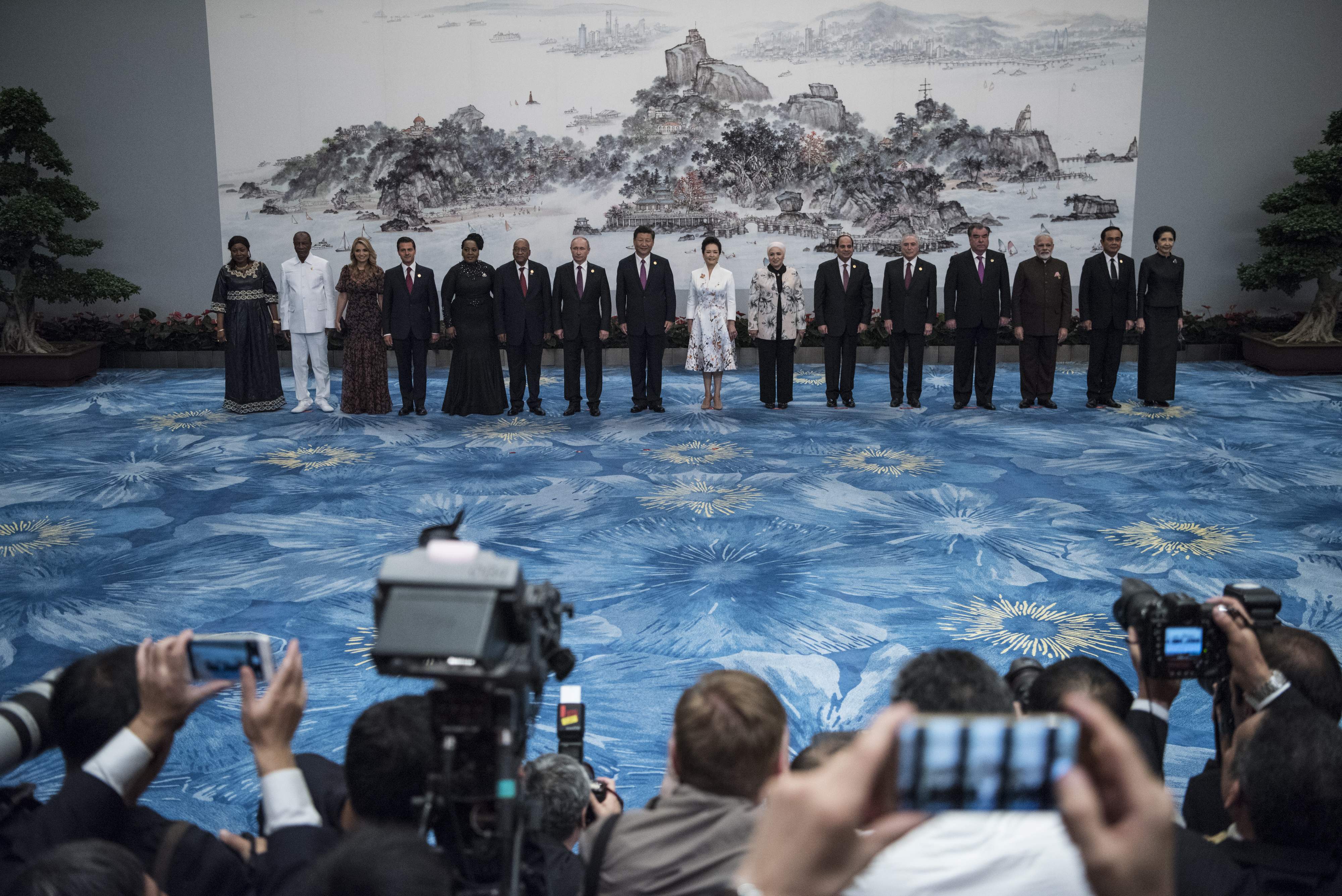 زعماء القمة التاسعة لبريكس المنعقدة فى الصين