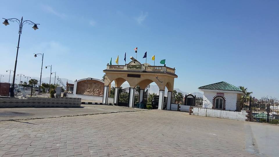 5 - البوابة الرئيسية لحديقة الشهداء