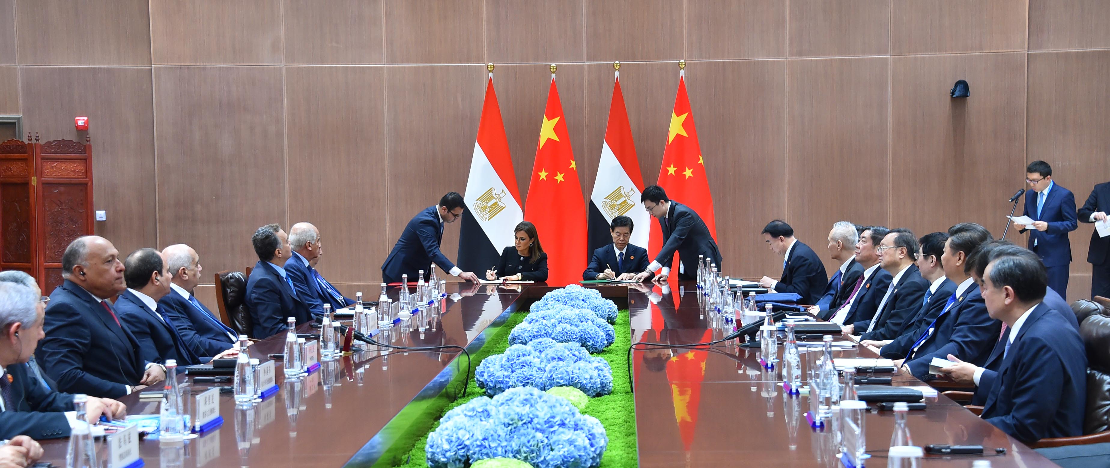 السيسي يلتقى رئيسى الصين وجنوب أفريقيا ورئيس وزراء الهند على هامش بريكس (5)