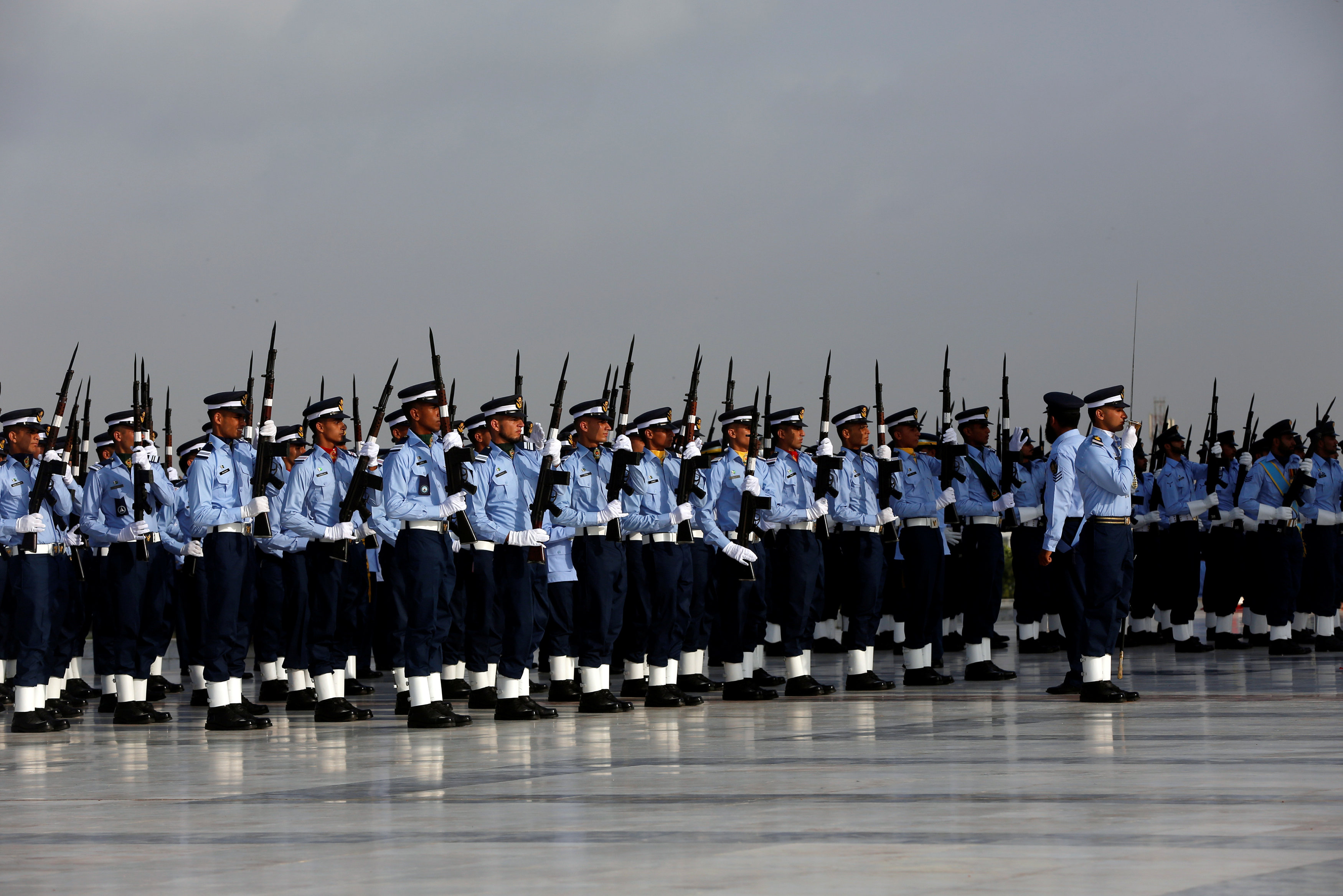 جانب من عروض الجيش