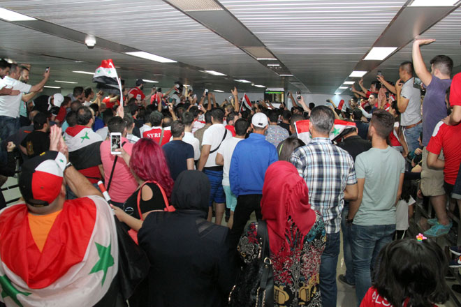 جماهير سوريا في المطار