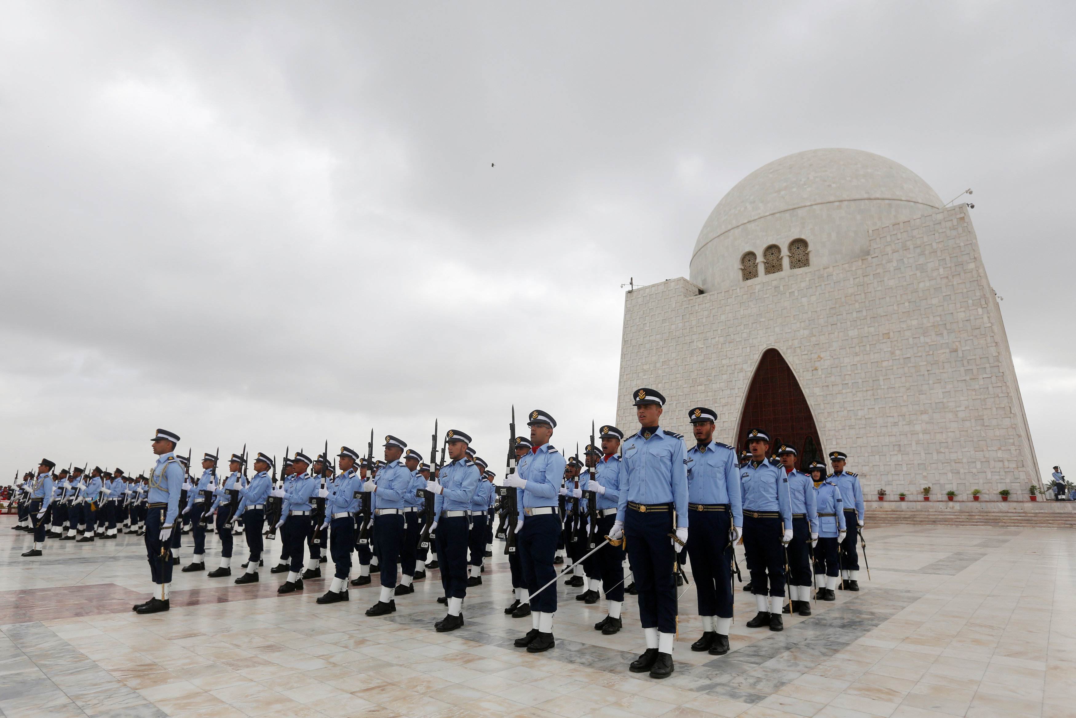 عروض الجيش الباكستانى