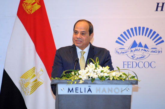 الرئيس السيسى في منتدى الأعمال المصرى الفيتنامى (4)