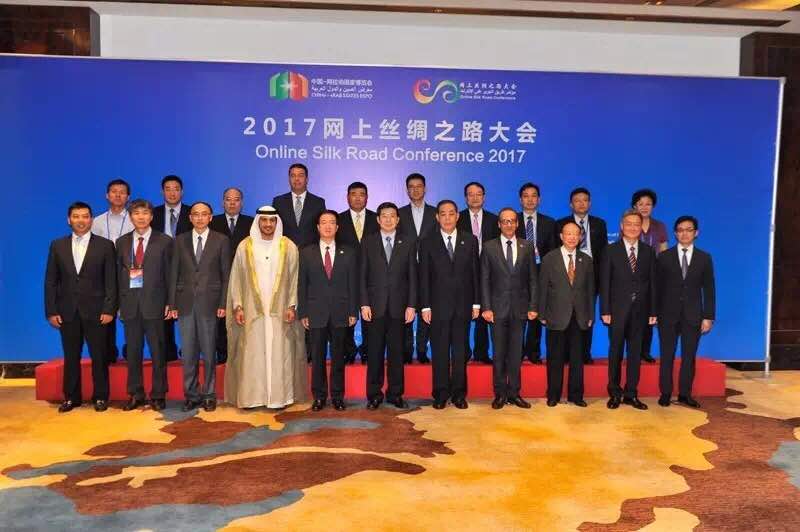 وزير التجارة ورئيس هيئة الكتاب يشهدان افتتاح المعرض الثقافى المصرى بالصين  (2)