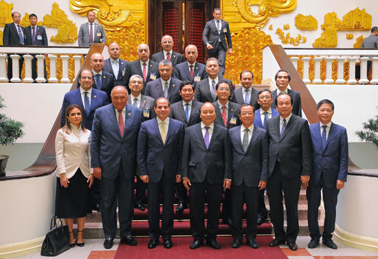 السيد الرئيس يلتقى رئيس الوزراء الفيتنامى‎ (7)