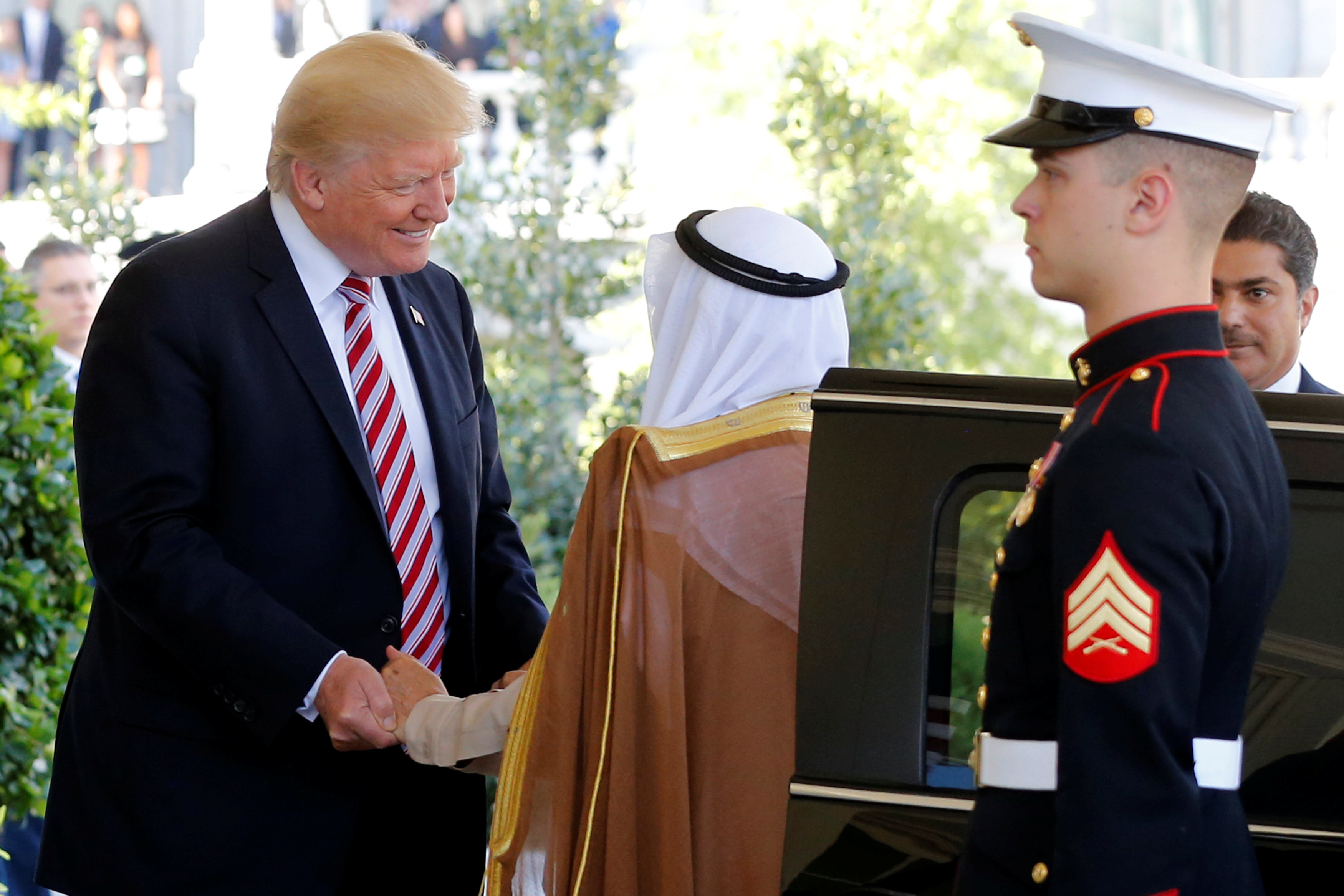 استقبال ترامب لأمير الكويت