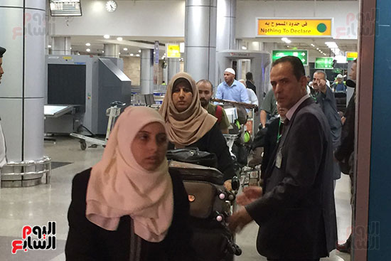حجاج غزة يغادرون مطار القاهرة (37)
