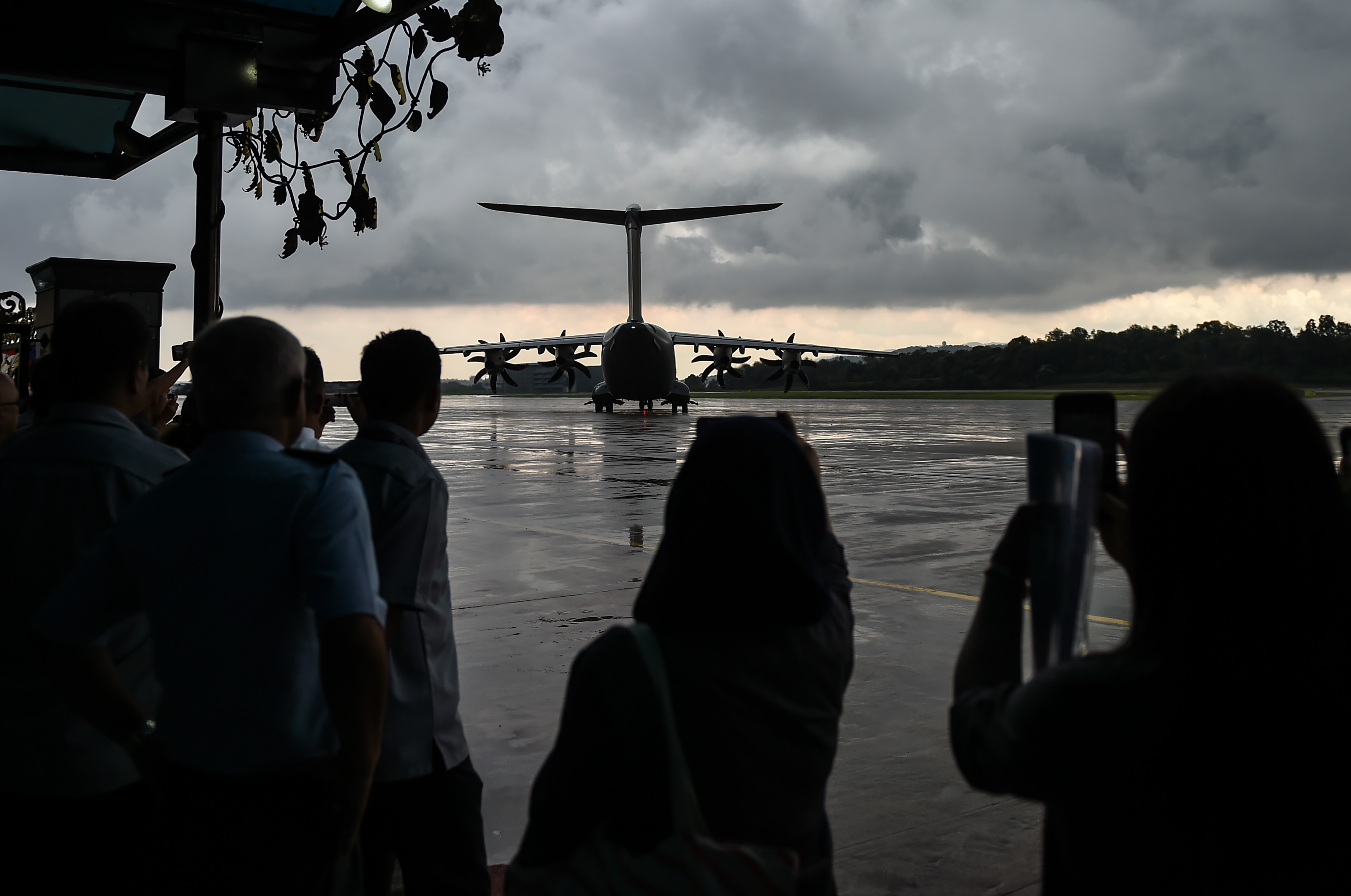 طائرات المساعدات الماليزية تتجه إلى الروهينجا فى بنجلادش