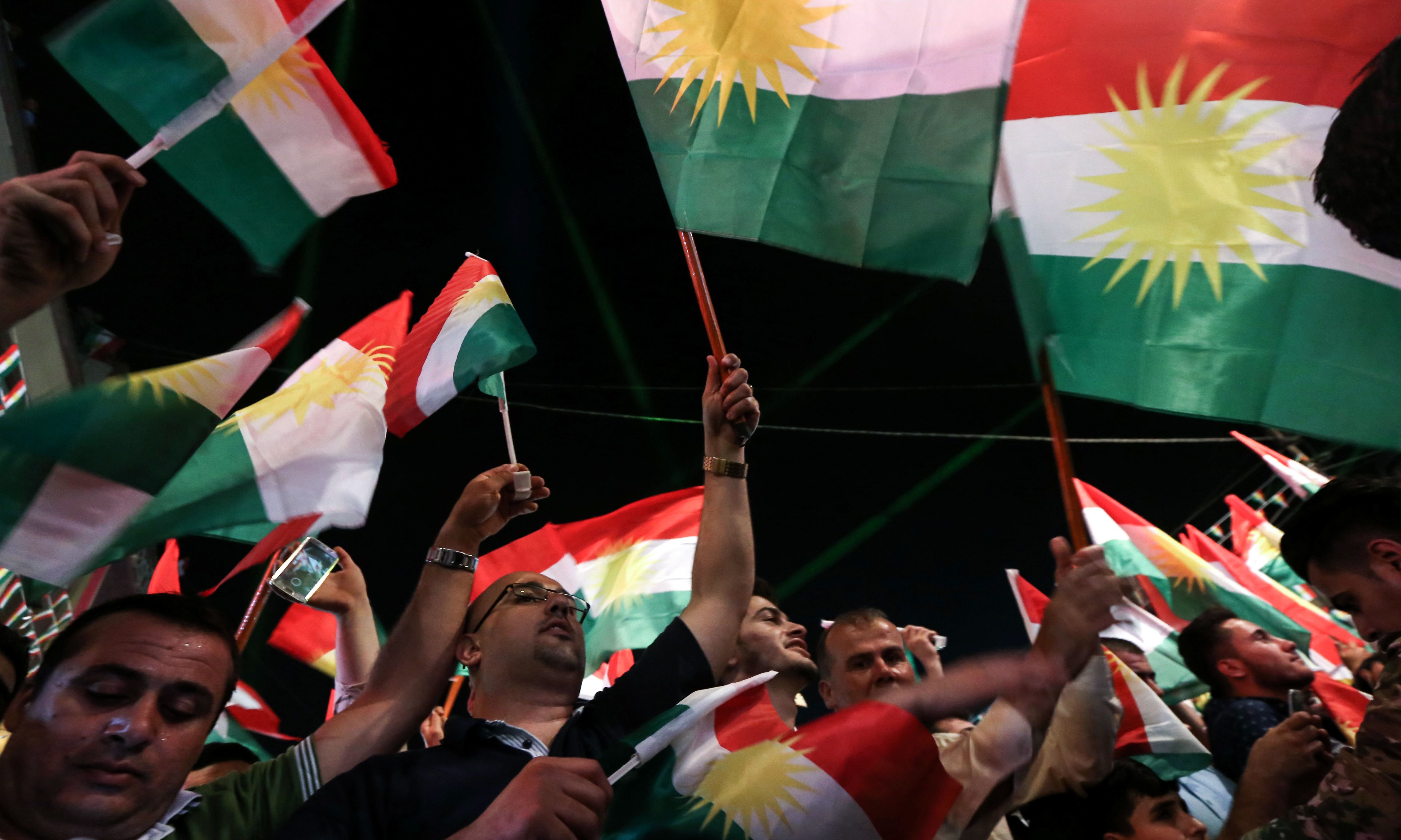 الأكراد يحتفلون بقرب استفتاء الاستقلال رغم الرفض الدولى