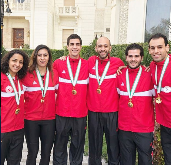 أبطال الإسكواش بعد التكريم